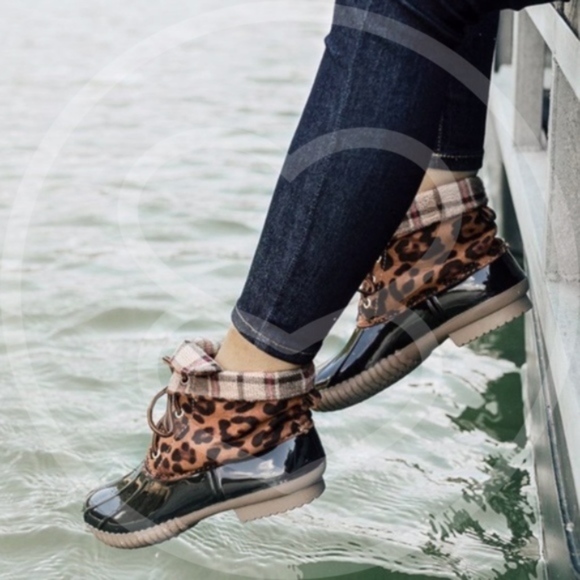 RESTOCKED “MEOW" Plaid Duck Boots - Picture 4 of 7